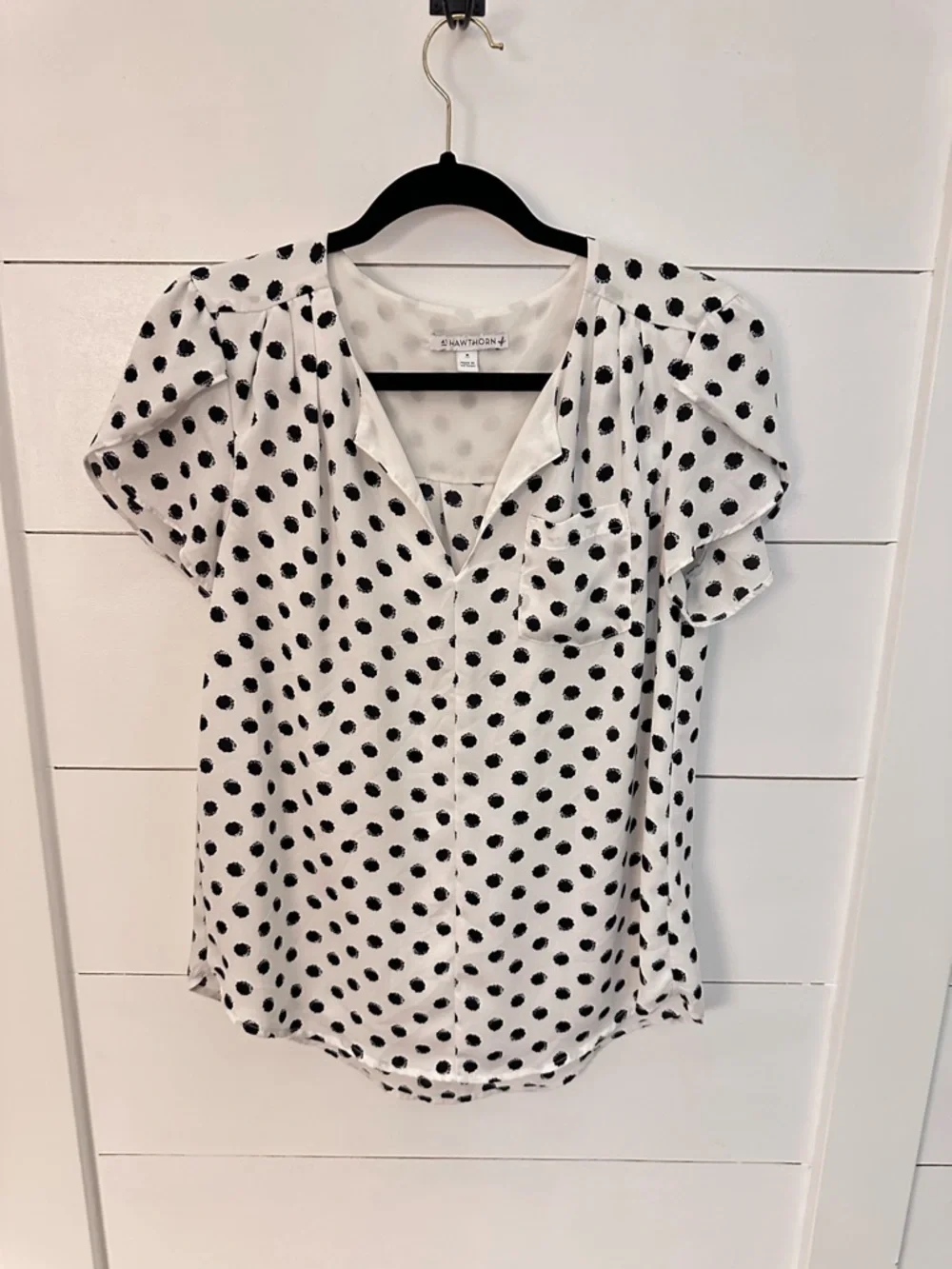 41 HAWTHORN M Carol Tulip sleeve white-black polkadot V neck top business casual - Picture 2 of 15
